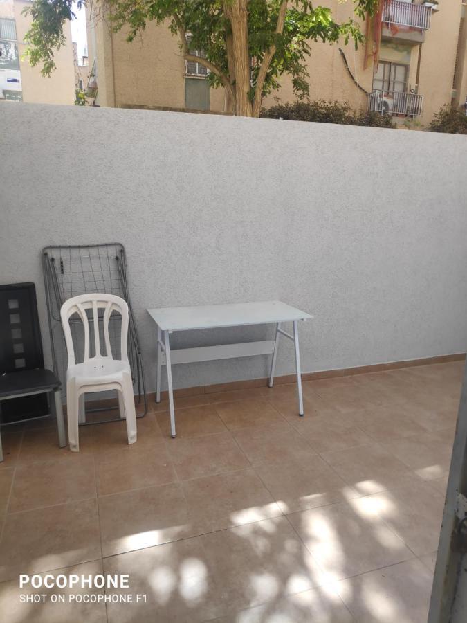 סוויטה של אלון Appartamento Arad Esterno foto