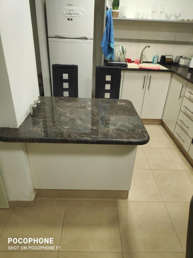 סוויטה של אלון Appartamento Arad Esterno foto